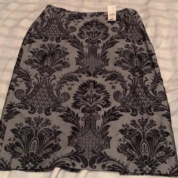 LOFT Dresses & Skirts - Hp12/25 💵2B SALE Loft Ann Taylor ✏️ SkIRt Black